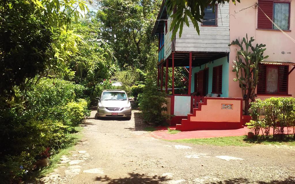Shades Cottage Guesthouse Blue Hole 외부 사진