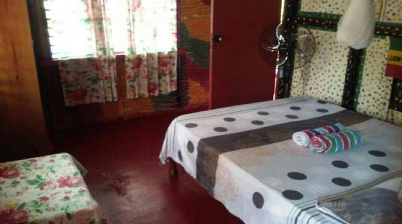 Shades Cottage Guesthouse Blue Hole 외부 사진